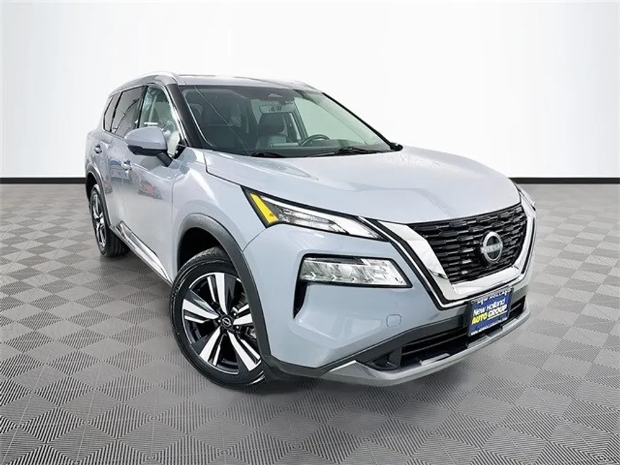 2023 Nissan Rogue SL photo 1