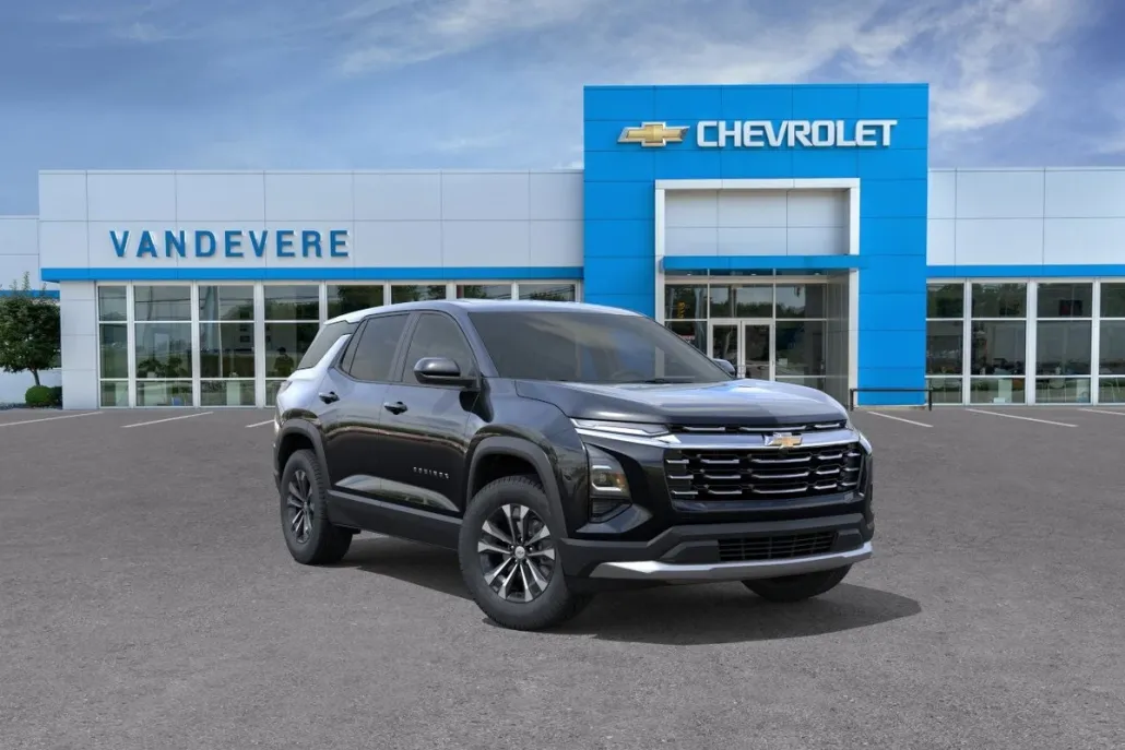 2026 Chevrolet Equinox LT photo 1