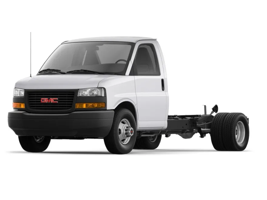 2024 Gmc Savana Cutaway 3500 photo 1