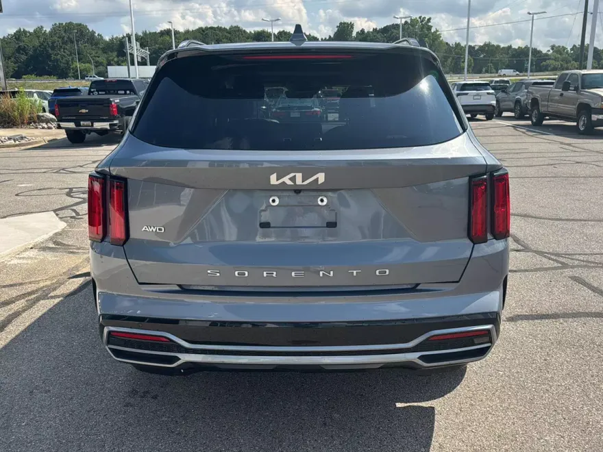 2022 Kia Sorento SX photo 1