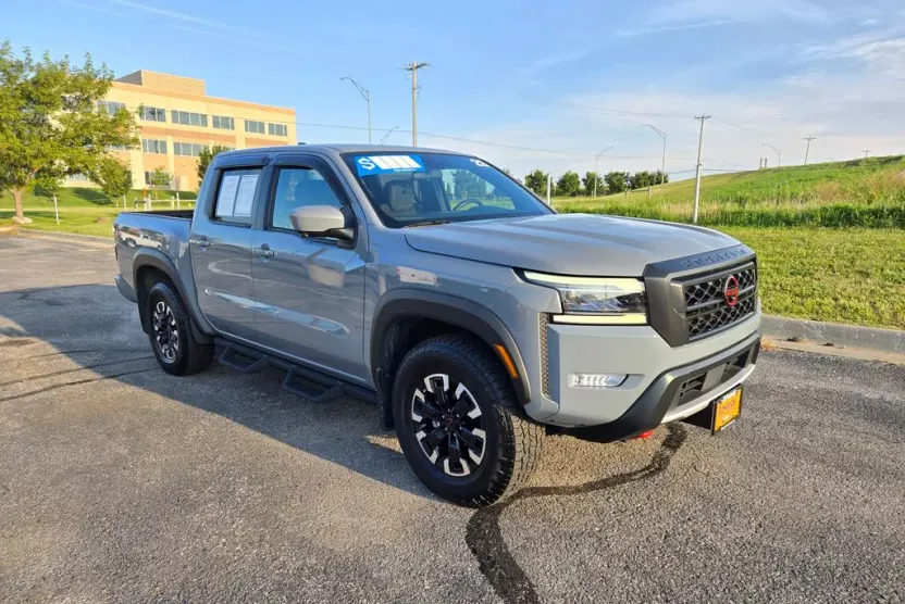 2023 Nissan Frontier PRO-4X photo 1