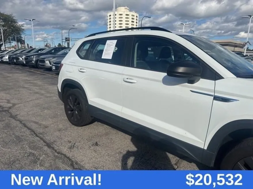 2024 Volkswagen Taos S photo 1