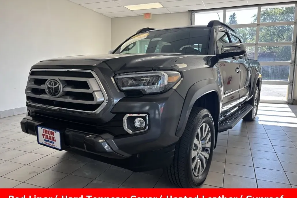 2023 Toyota Tacoma Limited photo 1