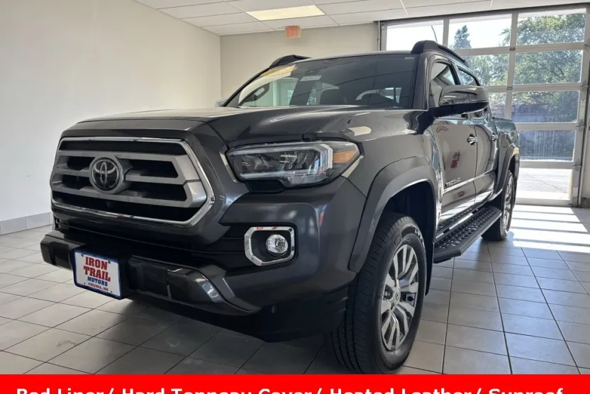2023 Toyota Tacoma Limited photo 1