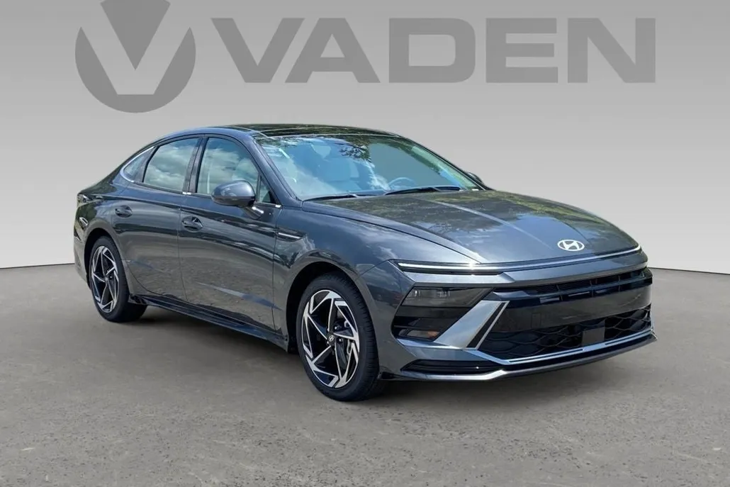 2024 Hyundai Sonata SEL photo 1