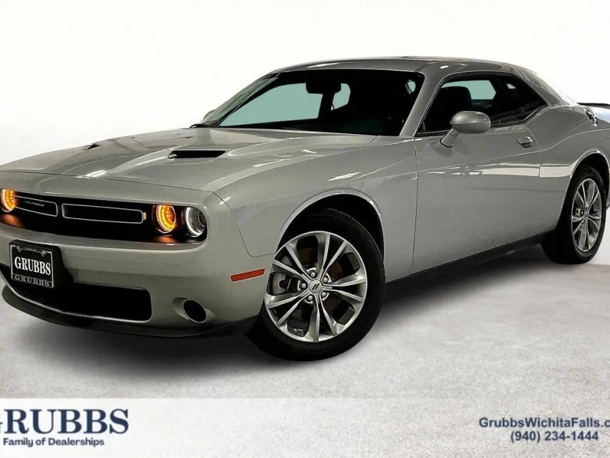 2023 Dodge Challenger SXT AWD photo 1