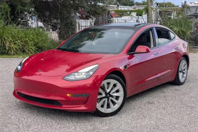2023 Tesla Model 3 photo 1