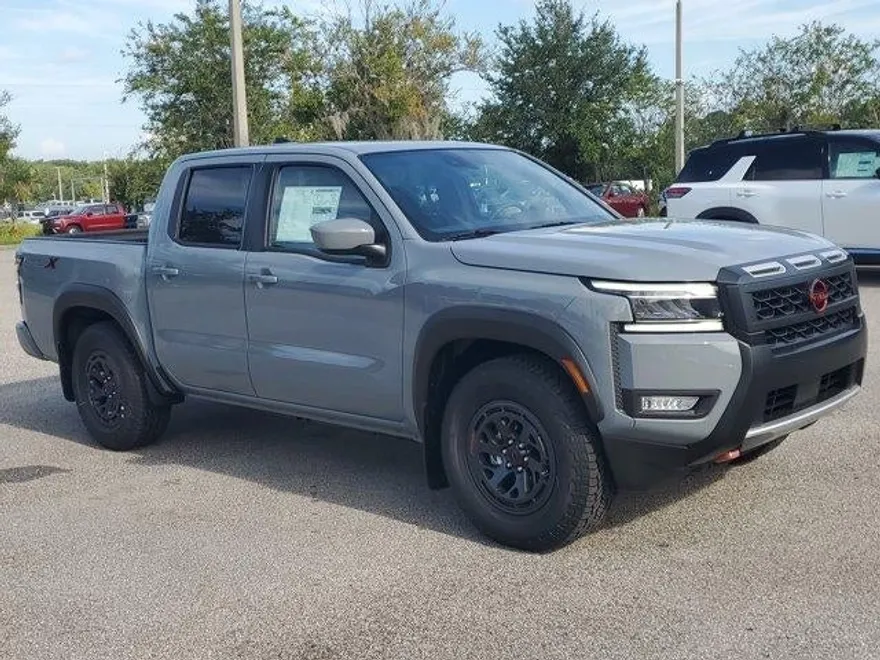 2025 Nissan Frontier Crew Cab PRO-X photo 1