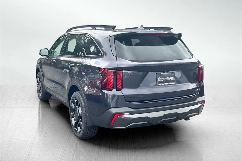 2025 Kia Sorento X-Line SX photo 1