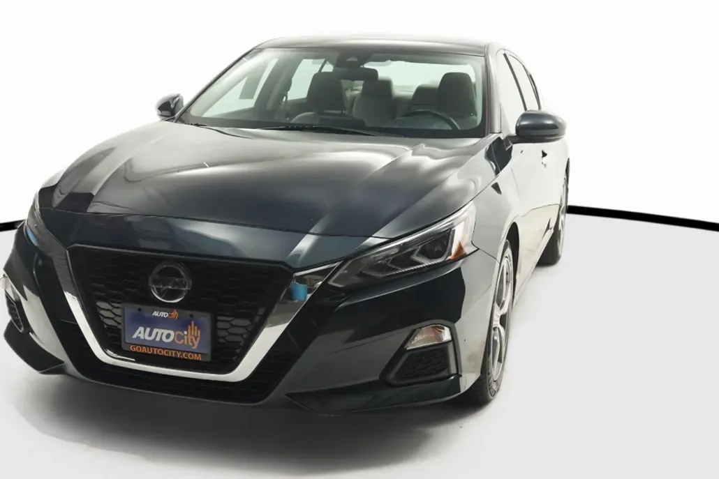 2022 Nissan Altima 2.5 SV photo 1