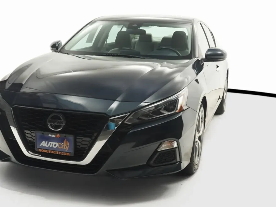 2022 Nissan Altima 2.5 SV photo 1
