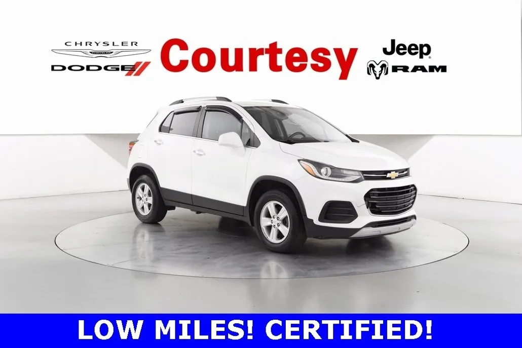 2018 Chevrolet Trax LT photo 1