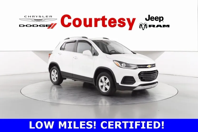 2018 Chevrolet Trax LT photo 1