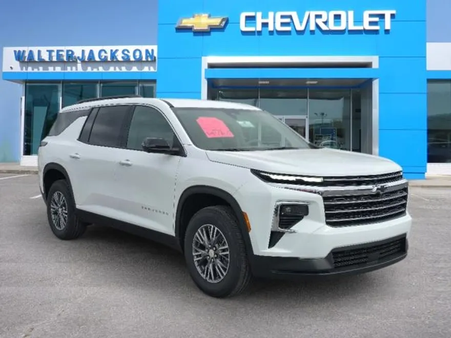 2025 Chevrolet Traverse photo 1
