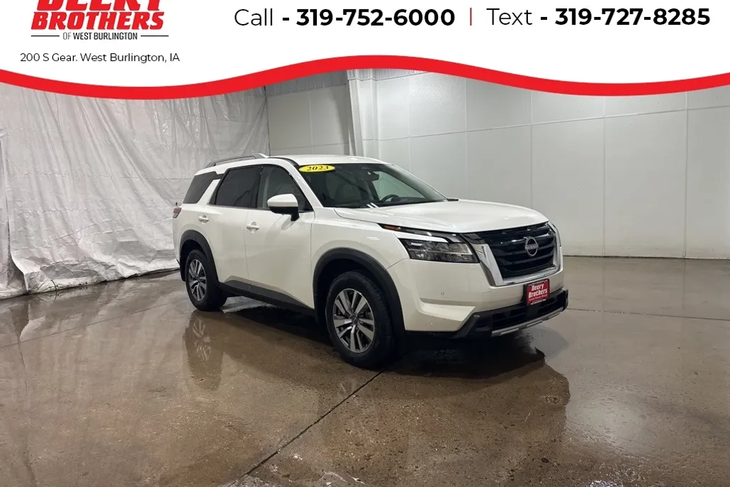 2023 Nissan Pathfinder SL photo 1