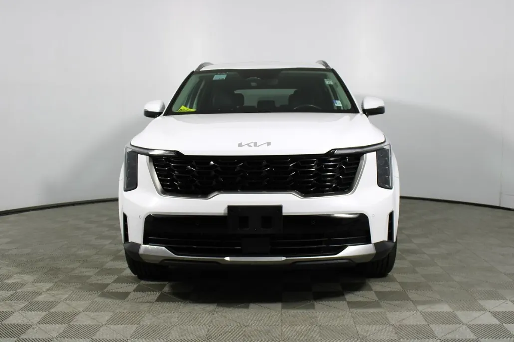 2024 Kia Sorento S photo 1