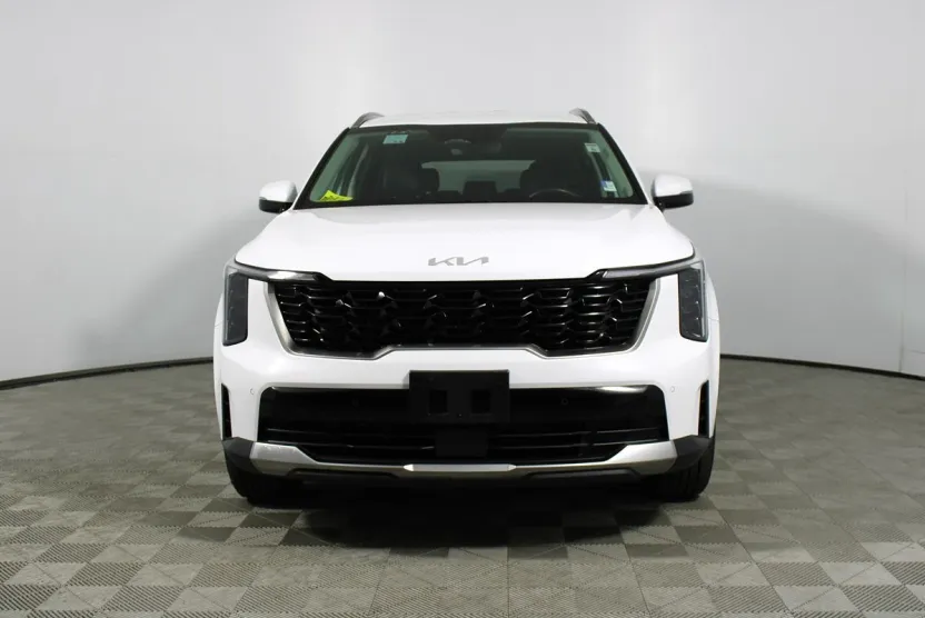 2024 Kia Sorento S photo 1