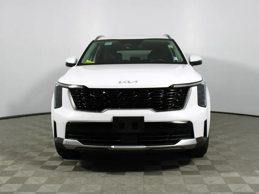 2024 Kia Sorento S photo 1