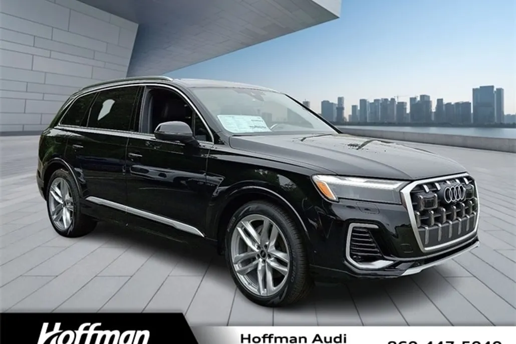 2025 Audi Q7 55 Premium Plus photo 1