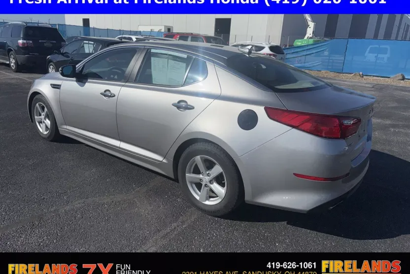 2015 Kia Optima LX photo 1