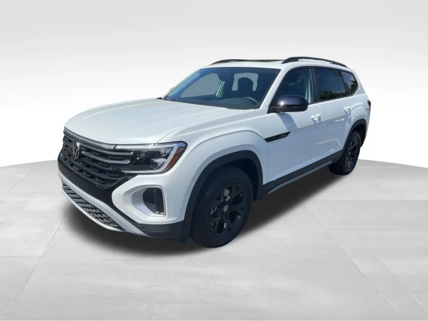 2026 Volkswagen Atlas Peak Edition SE photo 1