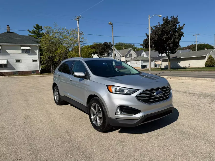 2019 Ford Edge SEL photo 1