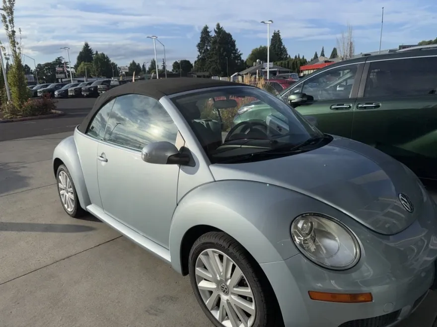 2009 Volkswagen Beetle 2.5L photo 1