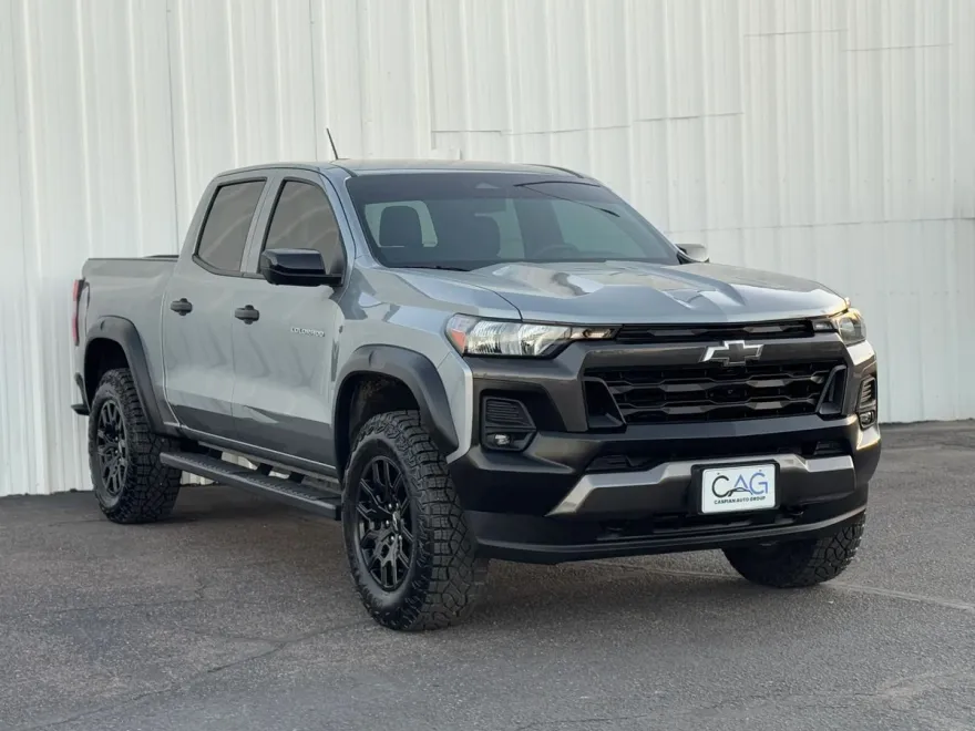 2024 Chevrolet Colorado Trail Boss photo 1