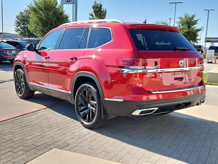 2023 Volkswagen Atlas SEL photo 1