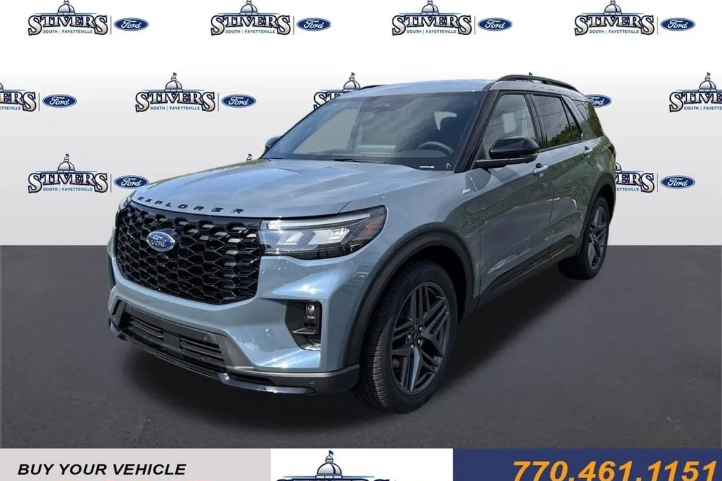 2025 Ford Explorer ST-Line photo 1