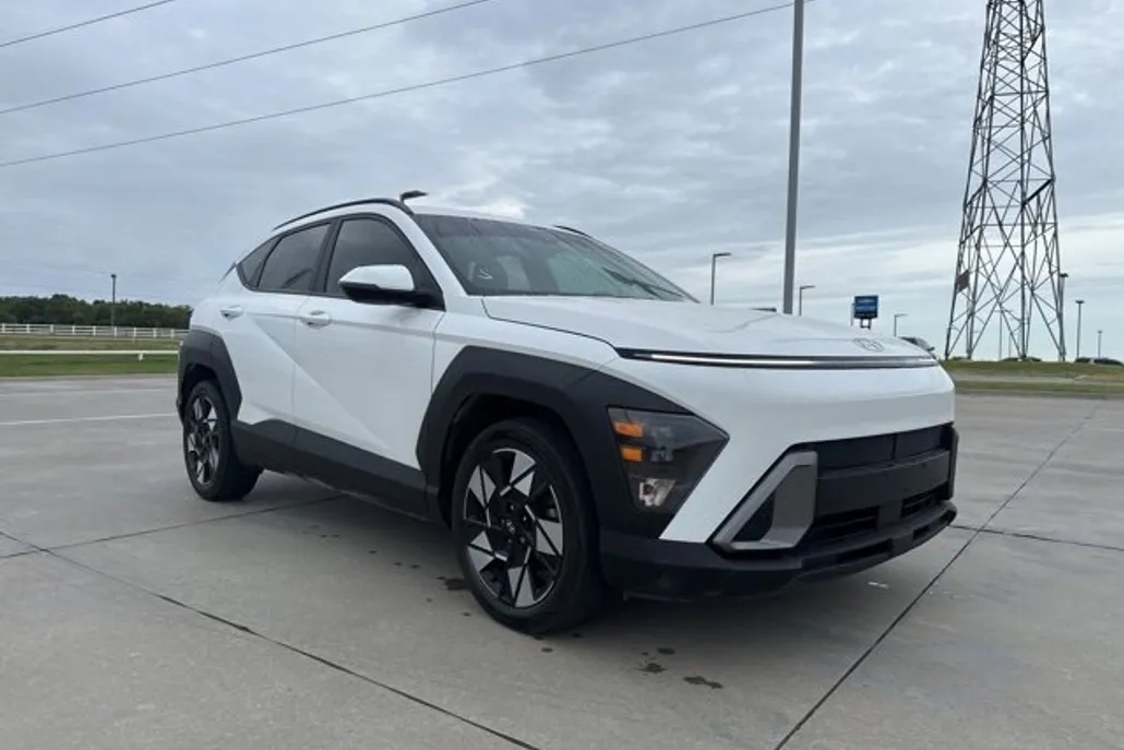 2024 Hyundai Kona SEL photo 1