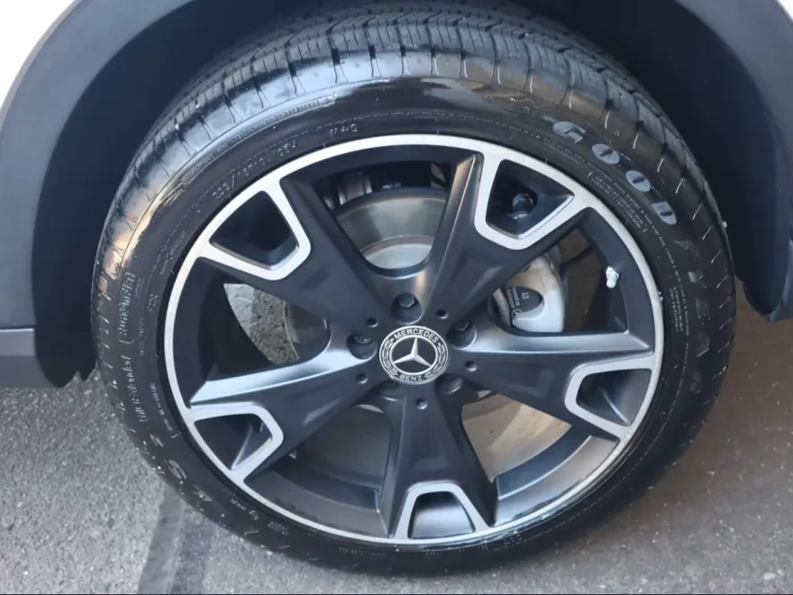 2019 Mercedes Benz GLA 250 photo 1