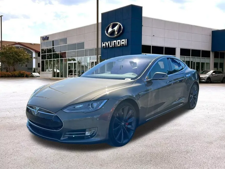 2015 Tesla Model S 90D photo 1
