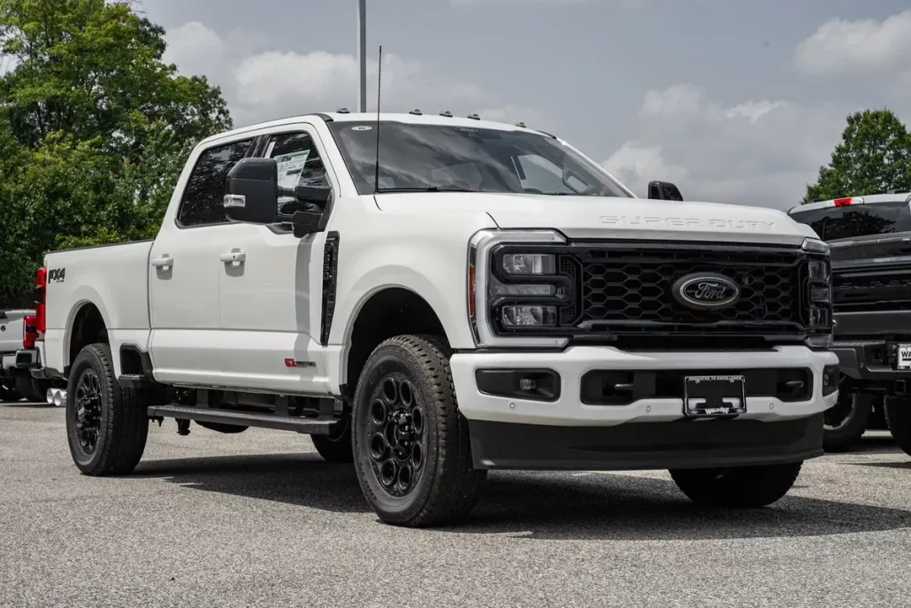 2025 Ford F-350 Lariat photo 1