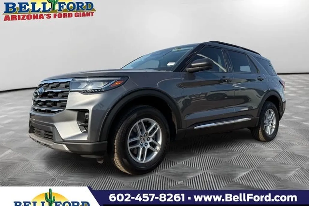 2025 Ford Explorer photo 1