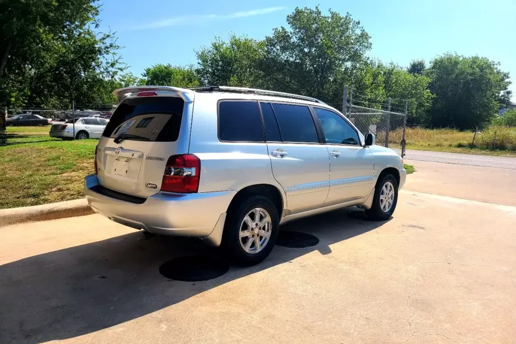 2005 Toyota Highlander photo 1