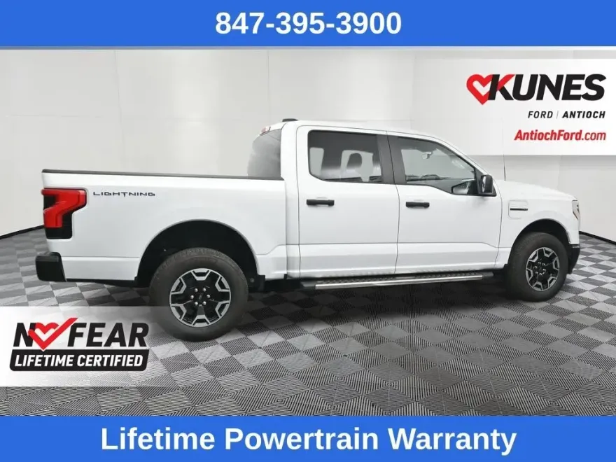 2023 Ford F-150 Lightning photo 1