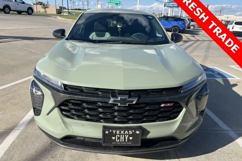 2024 Chevrolet Trax photo 1