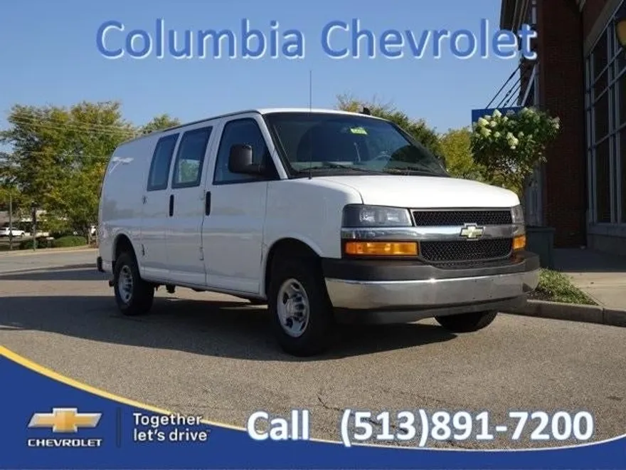 2023 Chevrolet Express 2500 Work Cargo Van photo 1