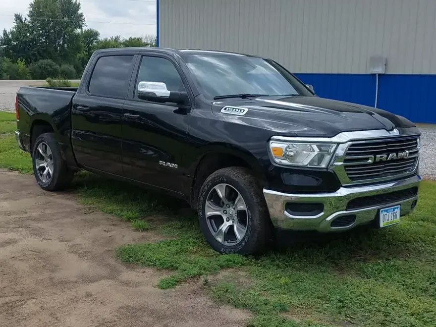 2023 Ram 1500 Laramie photo 1