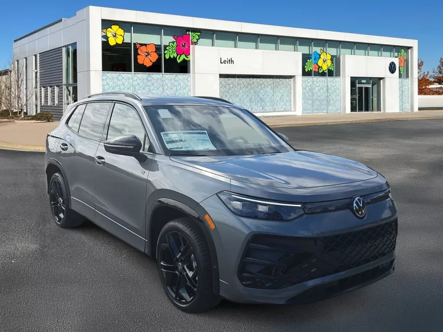 2025 Volkswagen Tiguan SE R-Line Black photo 1