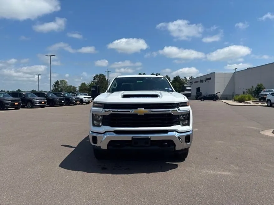 2024 Chevrolet Silverado 2500HD LT photo 1