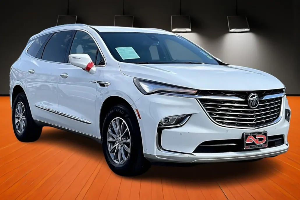 2023 Buick Enclave Essence Sport photo 1
