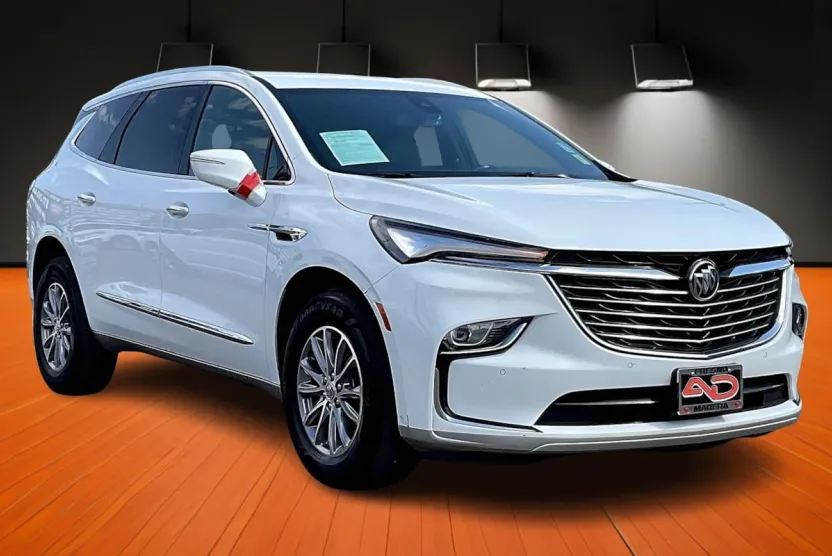 2023 Buick Enclave Essence Sport photo 1
