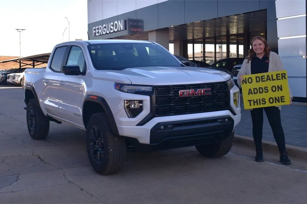 2025 Gmc Canyon Elevation photo 1