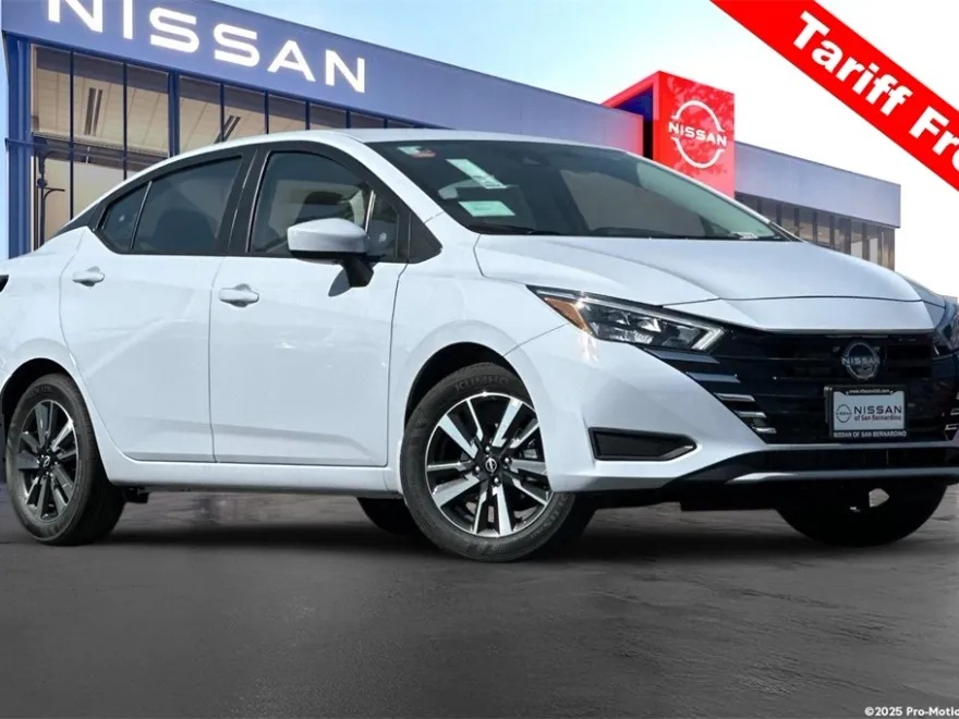 2025 Nissan Versa 1.6 SV photo 1