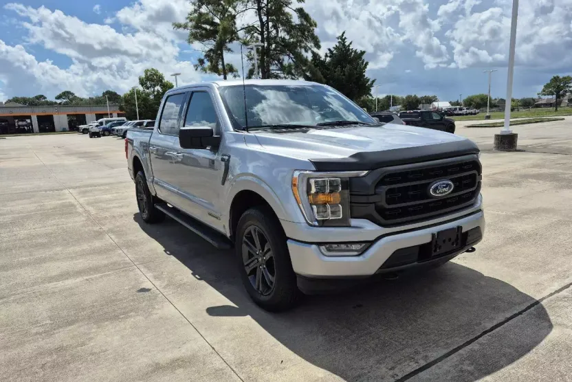2021 Ford F-150 XLT photo 1