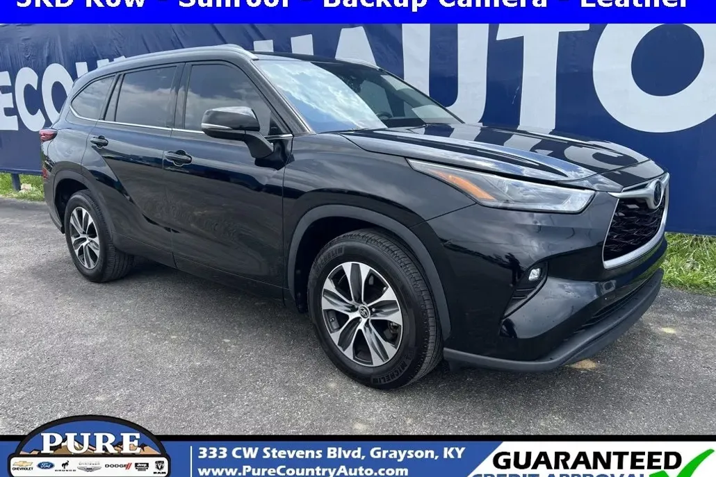 2022 Toyota Highlander XLE photo 1