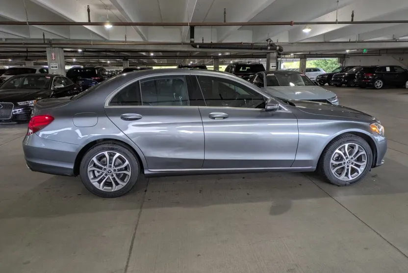 2017 Mercedes Benz C 300 4MATIC Sedan photo 1