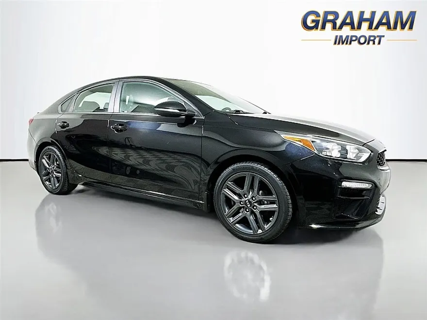 2020 Kia Forte GT-Line photo 1